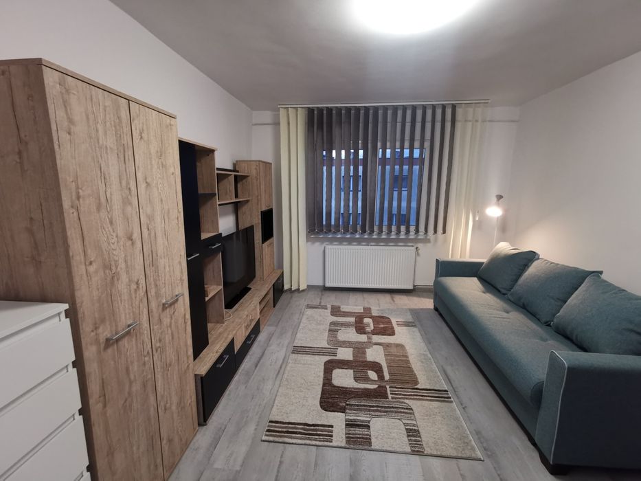 Inchiriez garsoniera renovata