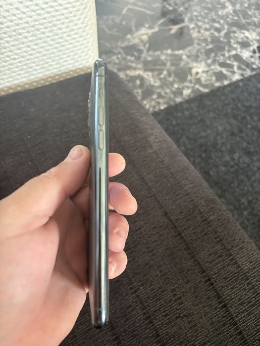 iPhone 11 Pro Max 64 GB – Midnight Green – 500 lei negociabil
