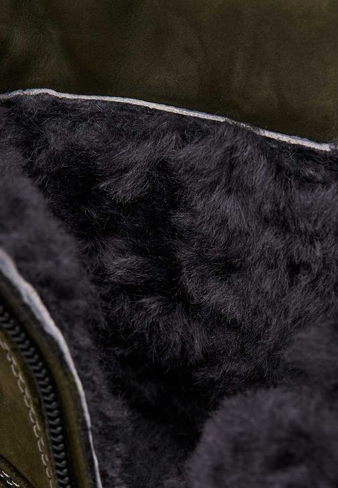 Продам мужские ботинки