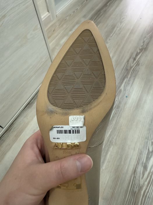 Продаются новые кожаные туфли Aldo 37 размер