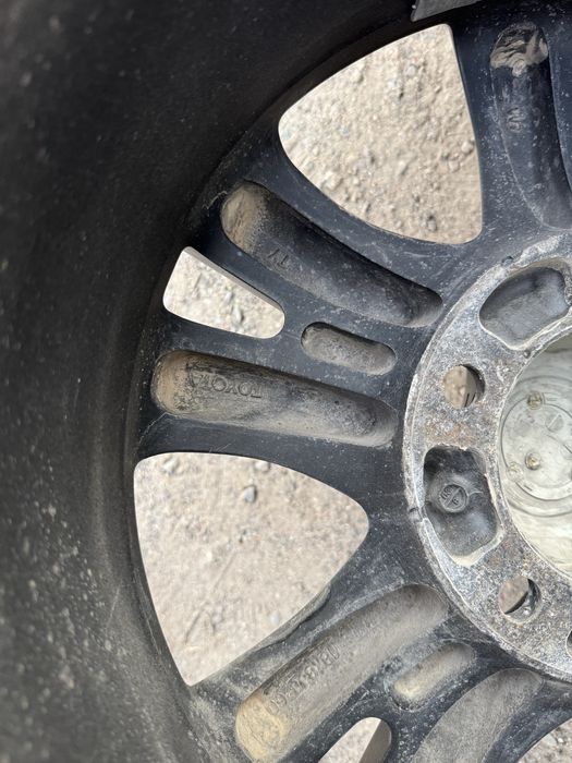 Оригинальные диски с зимней резиной Michelin.