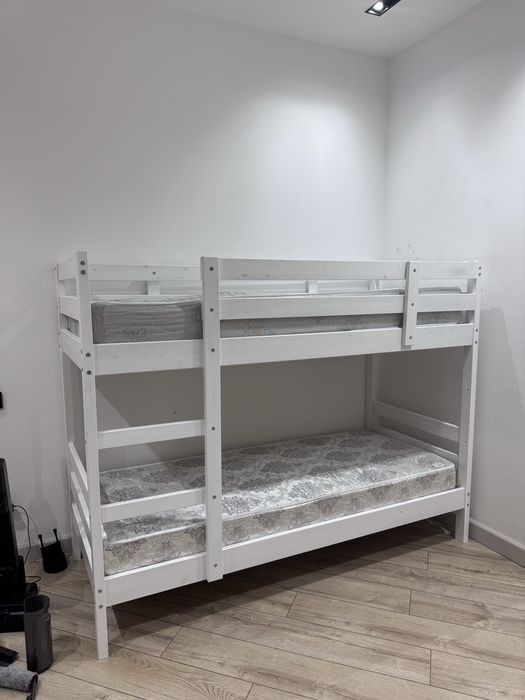 Продам двухъярусную кровать