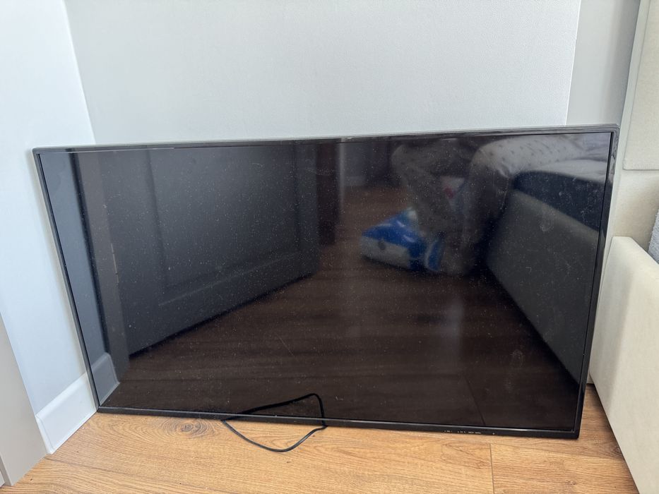 Продам рабочий телевизор. Можно на ремонт