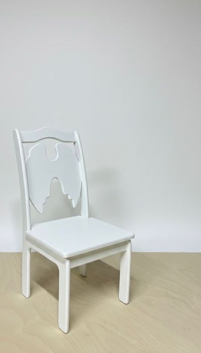 Детские стульчики и столик