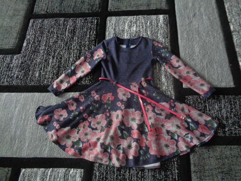 Vand rochita cu maneca lunga 1.