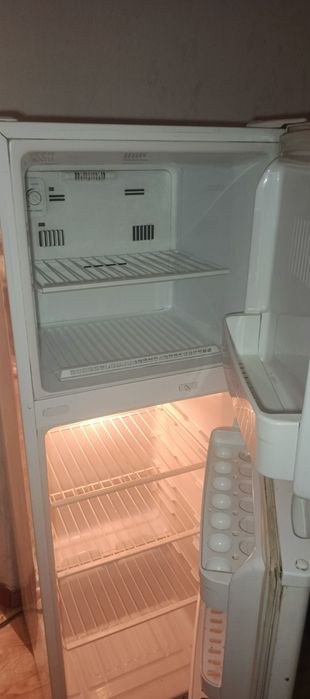 Продается Холодильник LG