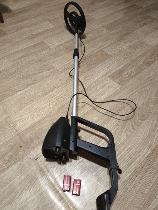 Продам металлоискатель мд4030 про