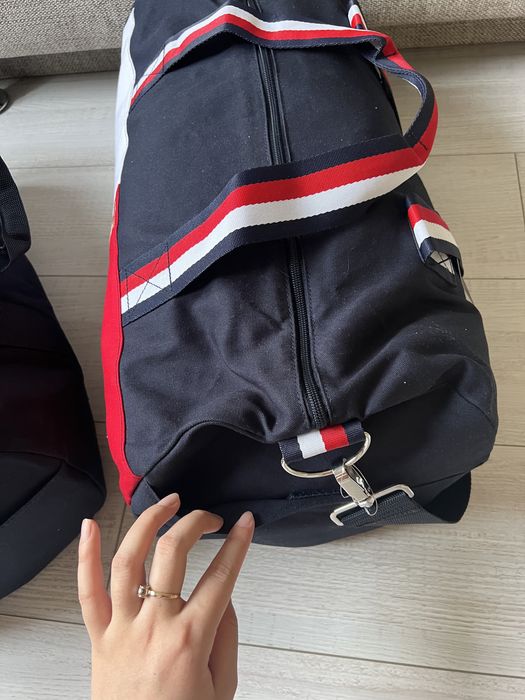 Спортивные сумки Tommy Hilfiger