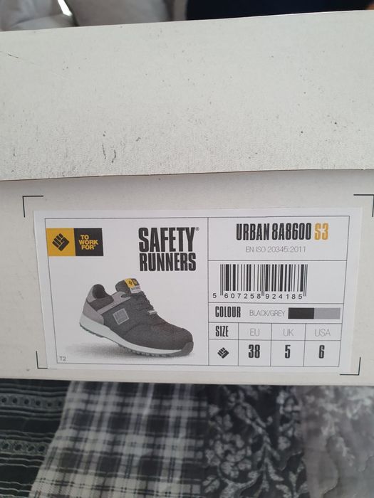 Pantofi safety 38