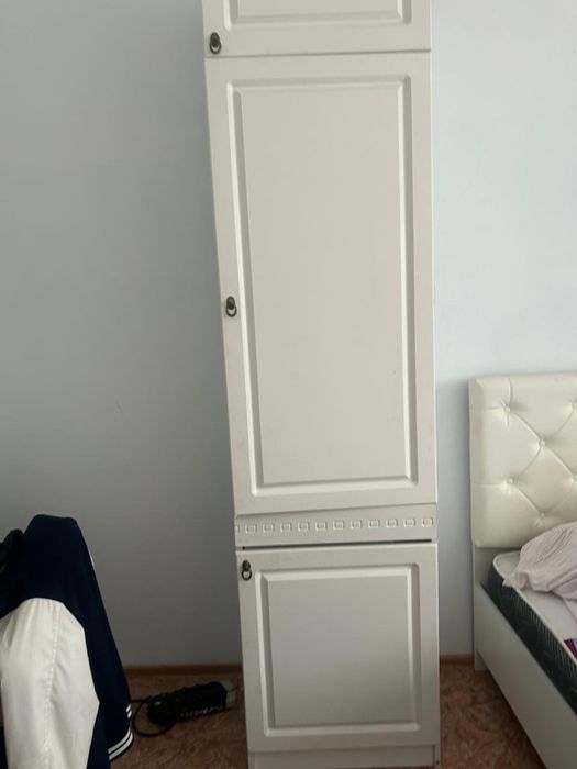 Продам шкаф ,полку и письменный стол