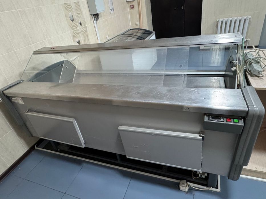 Продаются холодильные витрины