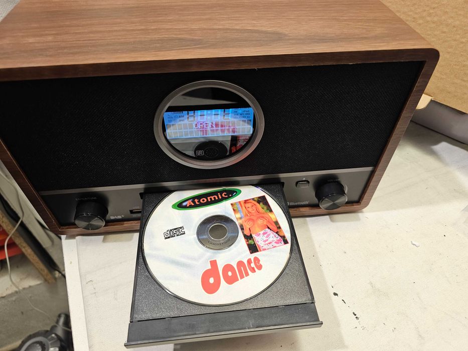 Sistem audio retro All-in-One ENVIVO cu radio digital DAB+/FM, CD player MP3, Bluetooth, USB inregistrare si carcasa din lemn