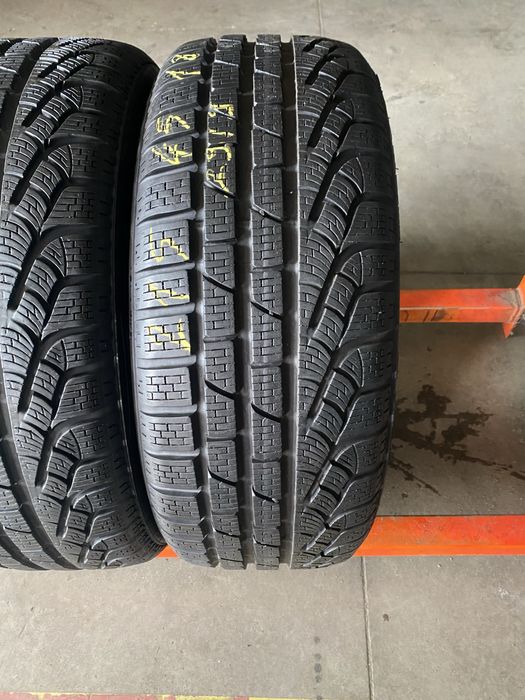 Anvelope iarna 215/45/18 Pirelli Sottozero 2 215 45 18 R18