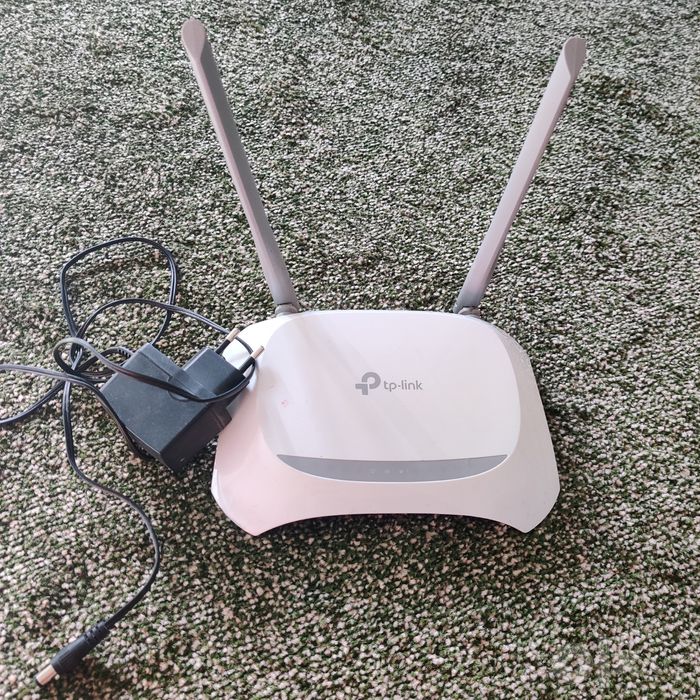 WiFi router sotiladi