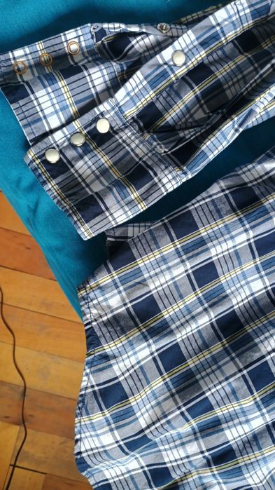 Продавам мъжка риза Carhartt ,размер Xl.