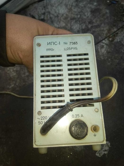 Продаю лабораторный блок питания СССР,