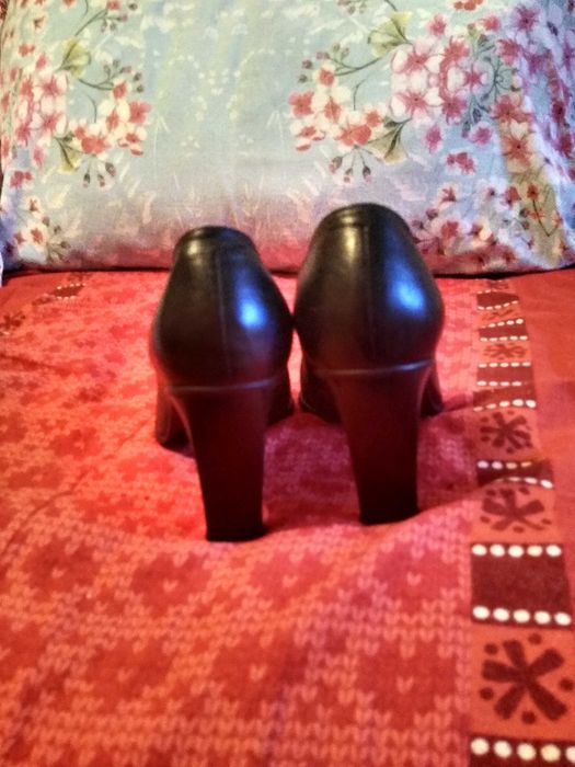 Pantofi cu toc din  piele eleganți m36