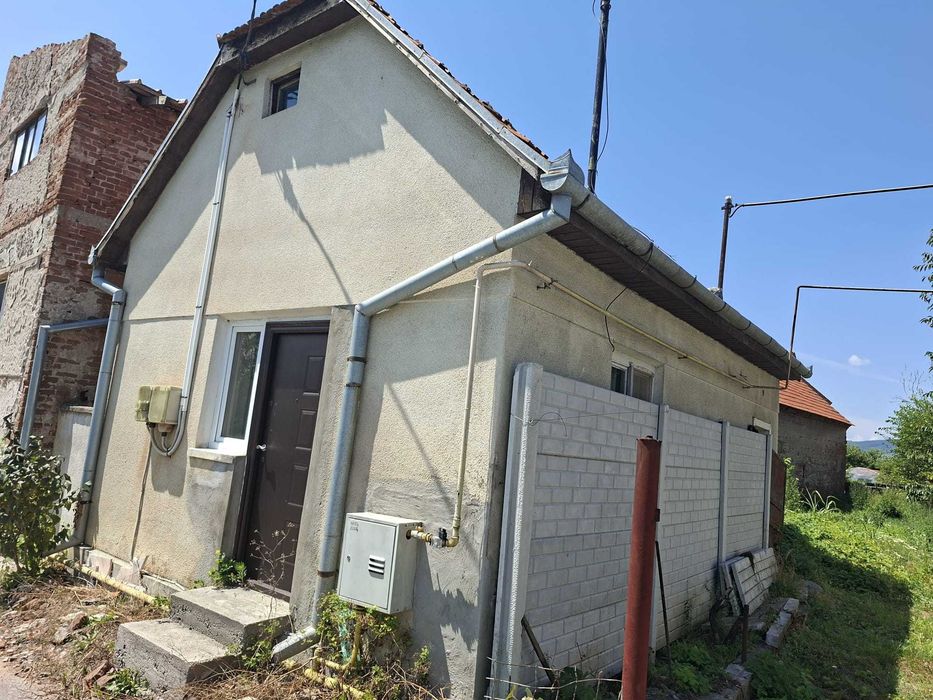Proprietate 166 mp cu teren de 2.000 mp și toate utilitățile – Sântuhalm