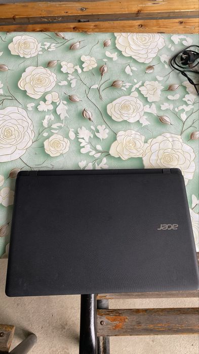 Acer notebook noutbuk sotiladi!
