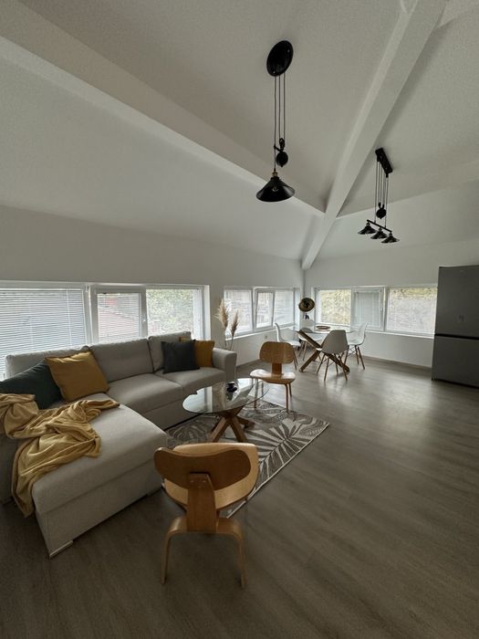 Дава се под наем Тристаен апартамент в Варна, Гръцка махала - 95 кв.м за 1000 € - Снимка #1