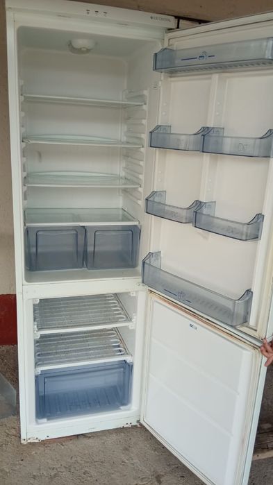 холодильник жақсы күйде