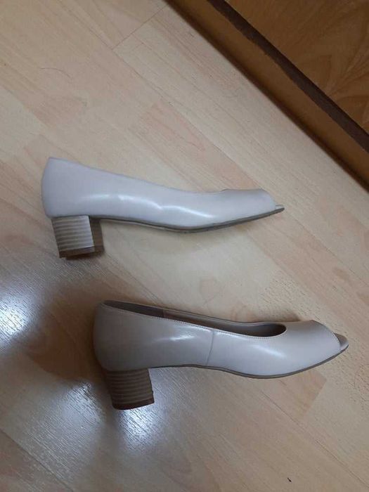 Оригинални нови луксозни дамски обувки Roberto Venuti-Milano