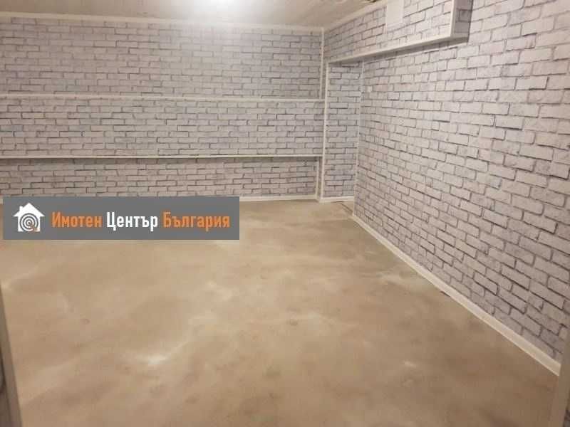 Дава се под наем Склад в София, Слатина - 196 кв.м за 175000 € - Снимка #1