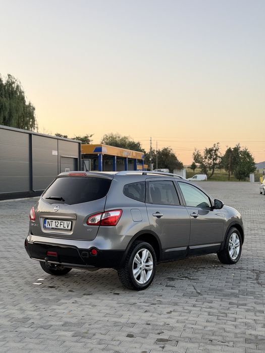 Nissan qasqhai+2