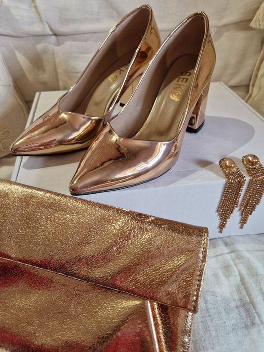 Сет в розово злато