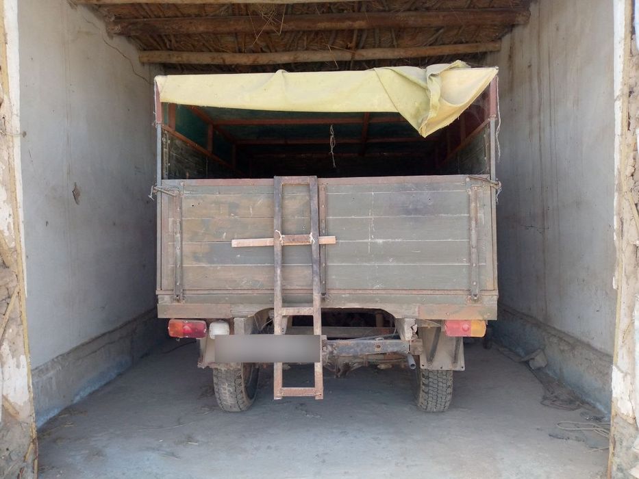 Грузовой УАЗ бортовой