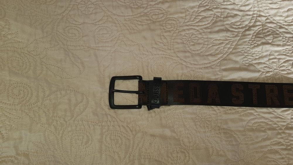 Мъжки колан Guess