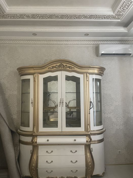 Servant sotladi 350$