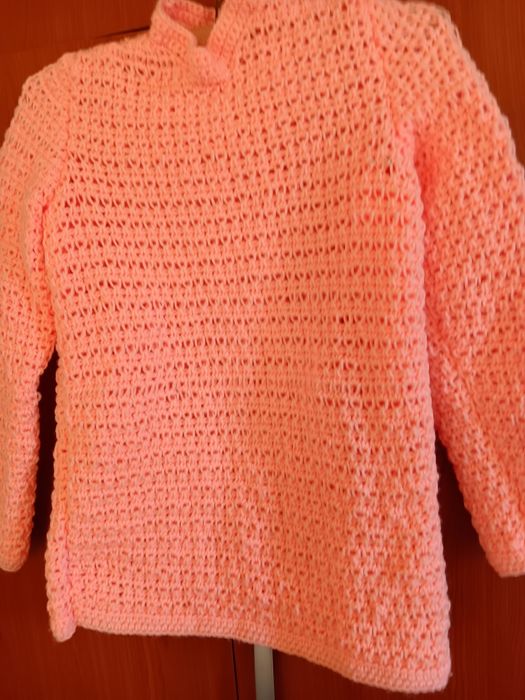 Pulovere tricotate si  crosrtate