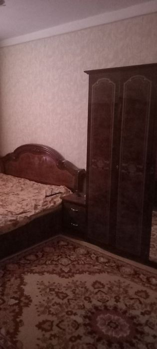 Продаю срочно 3.5.5 квартира массив Алгоритм 70 000 $ торг