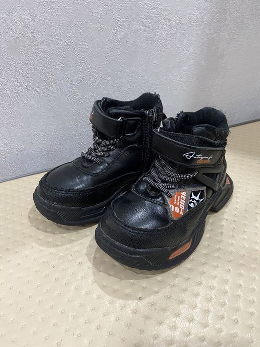 Ботинки весенние детские