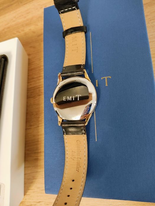 Колекция часовници Casio Kenneth Cole