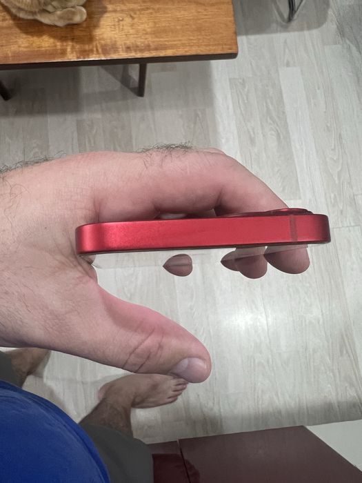 Продам Айфон 13