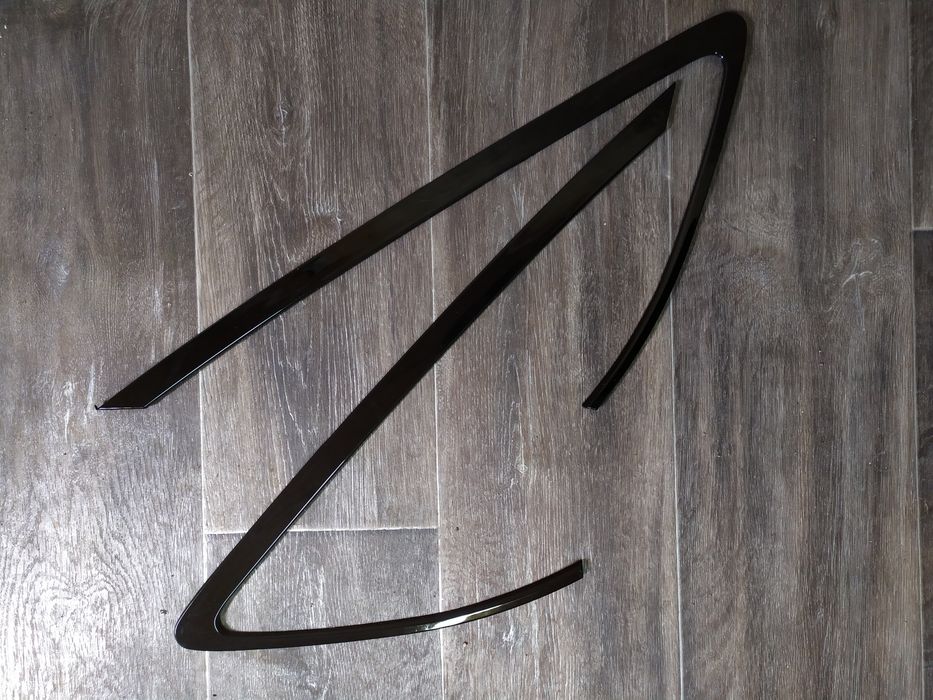 Молдинг задней форточки Lexus RX 330