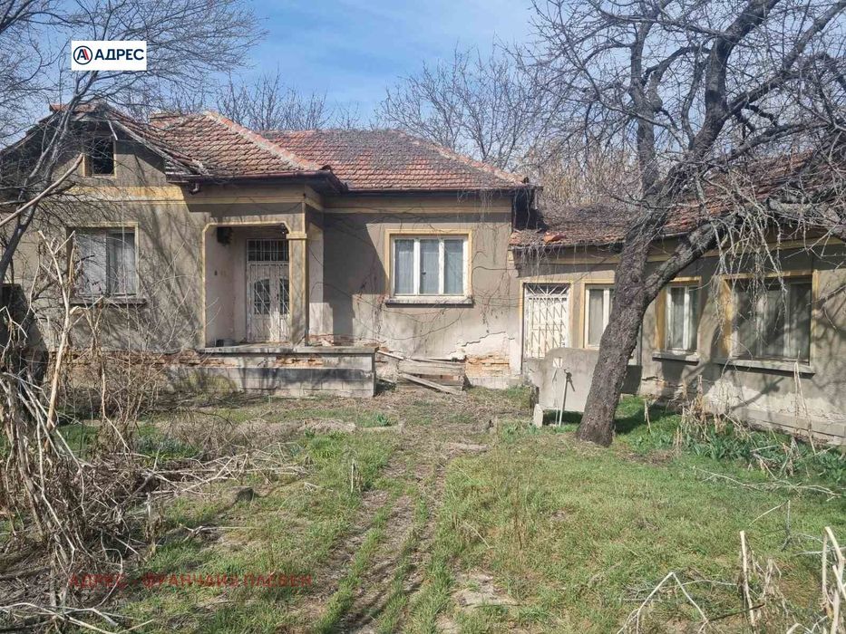 Къща в Плевен, област-гр.Долна Митрополия площ 122 цена 49000