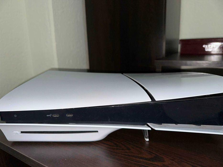 Playstation 5 Slim Disc с Playstation Plus и EA FC 25, 26, ARC Raiders