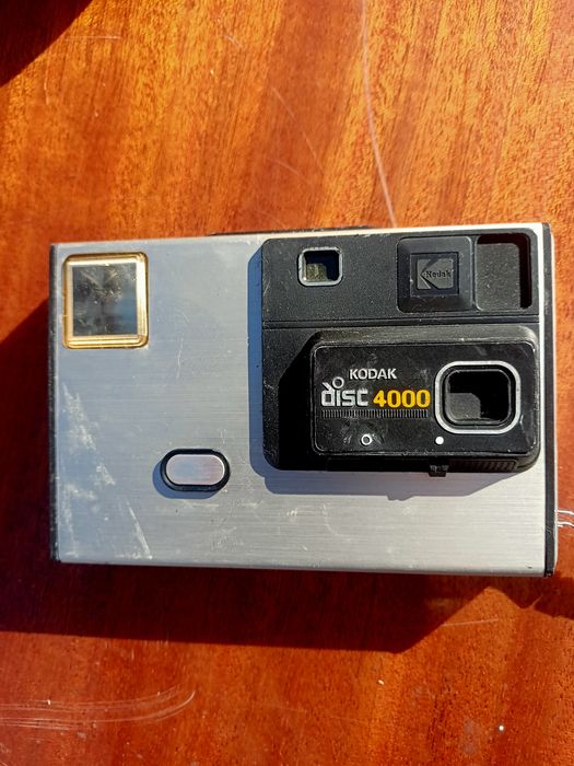 Фотоапарати и други ретро предмети.