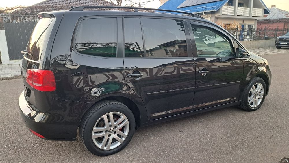 VOLKSWAGEN Touran 2014 — imagine 4