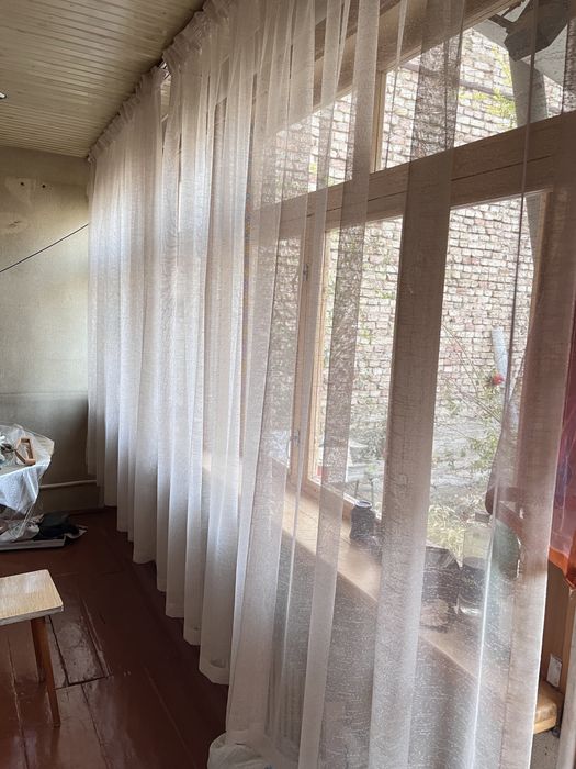 Продаются красивые занавески бежевые 4 метра длина