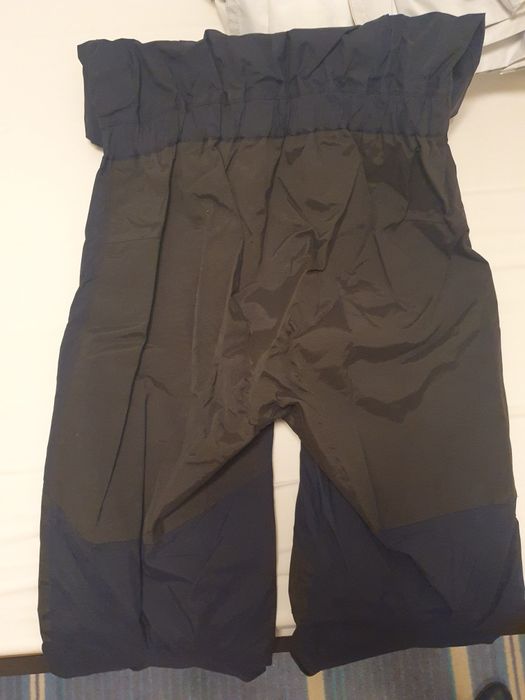 Salopeta Helly Hansen, nou-nouța