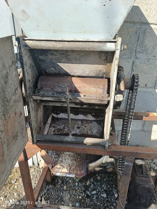 Плющелка дробилка