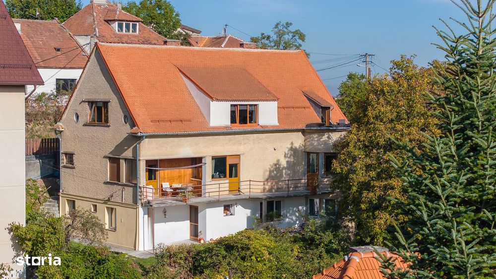 Apartament cu curte | 130 + teren 300 mp | Vedere panoramică Tâmpa
