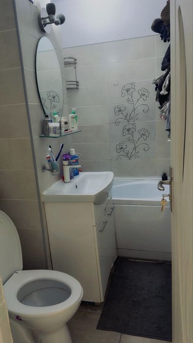 Vand apartament 37mp, et2