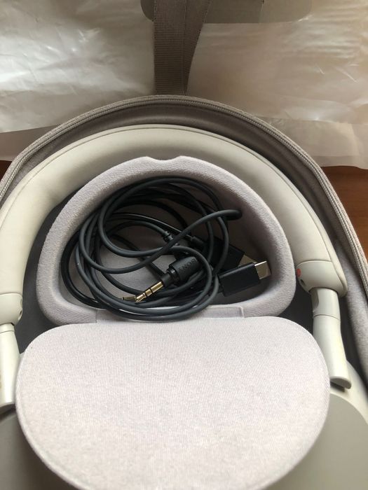 Продаются наушники Sony WH1000XM5