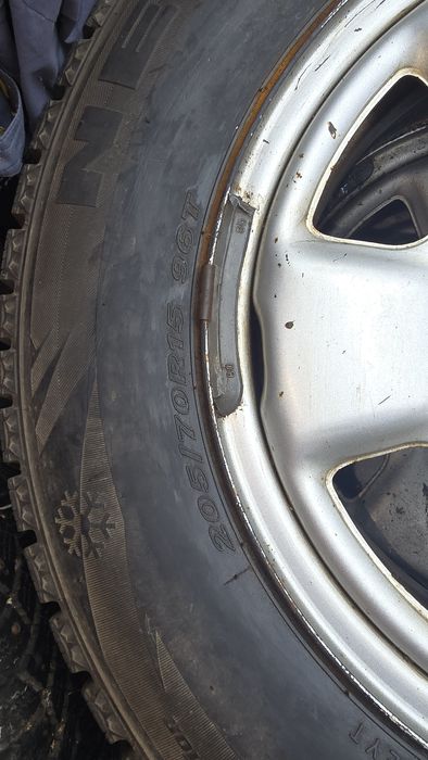Резина с дисками на субару