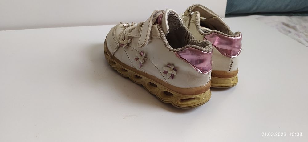 Обувь весенняя кроссовки для девочки